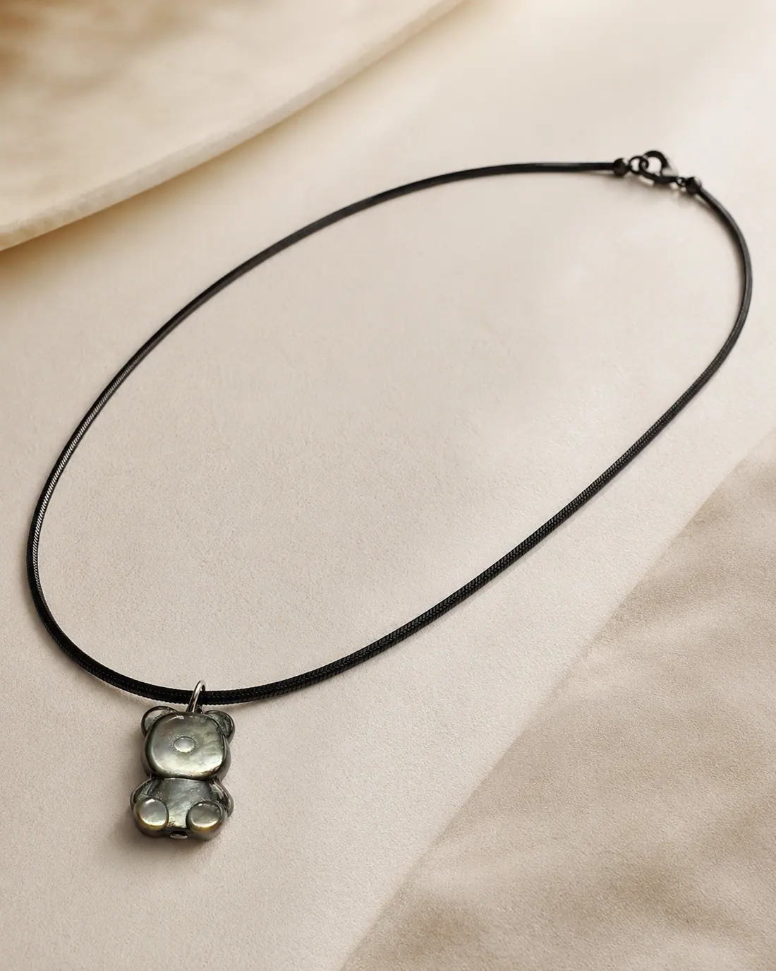 Collier NE0008