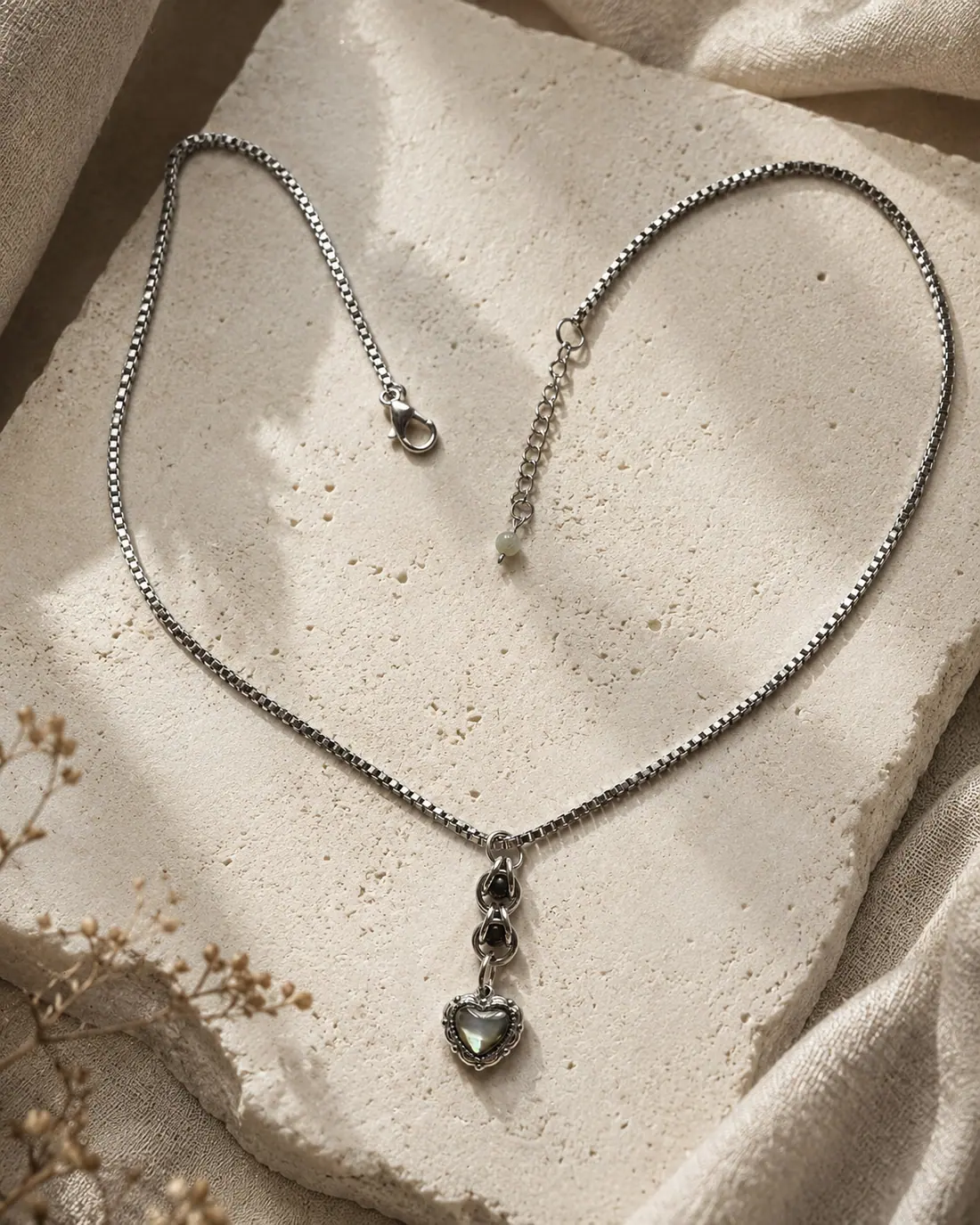 Collier NE0010
