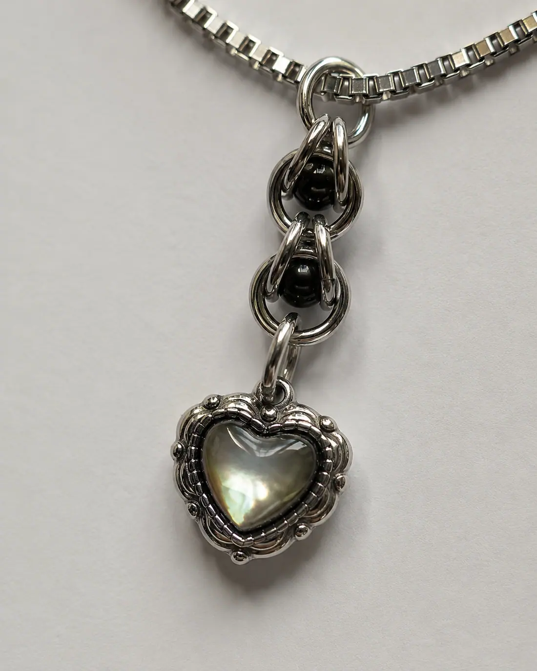 Collier NE0010