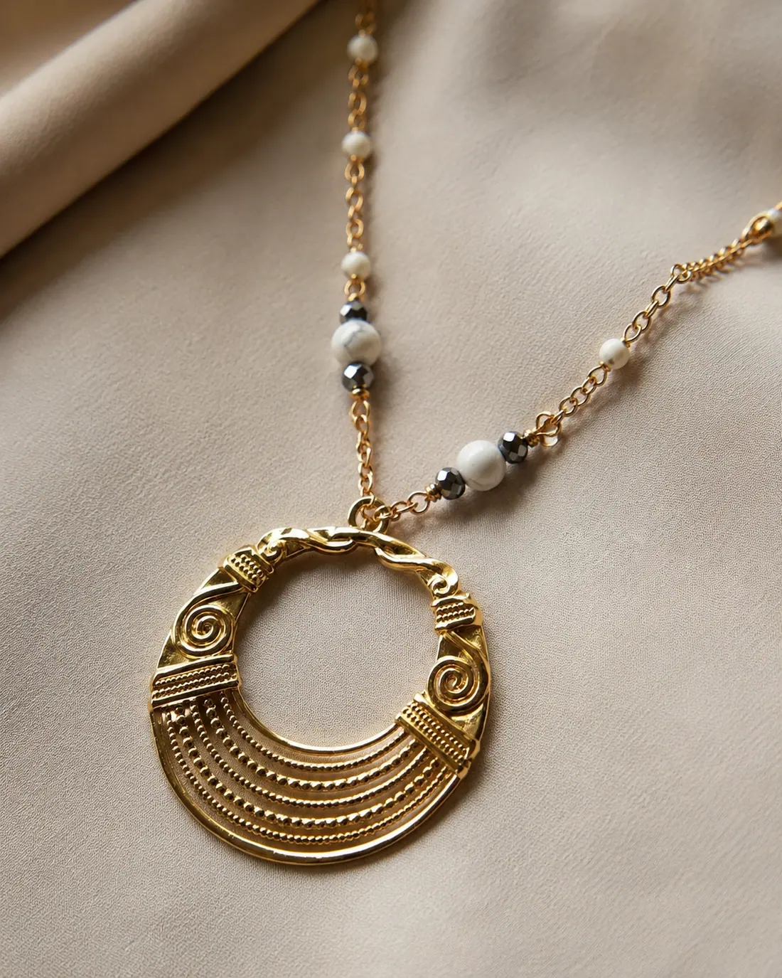 Collier NE0011