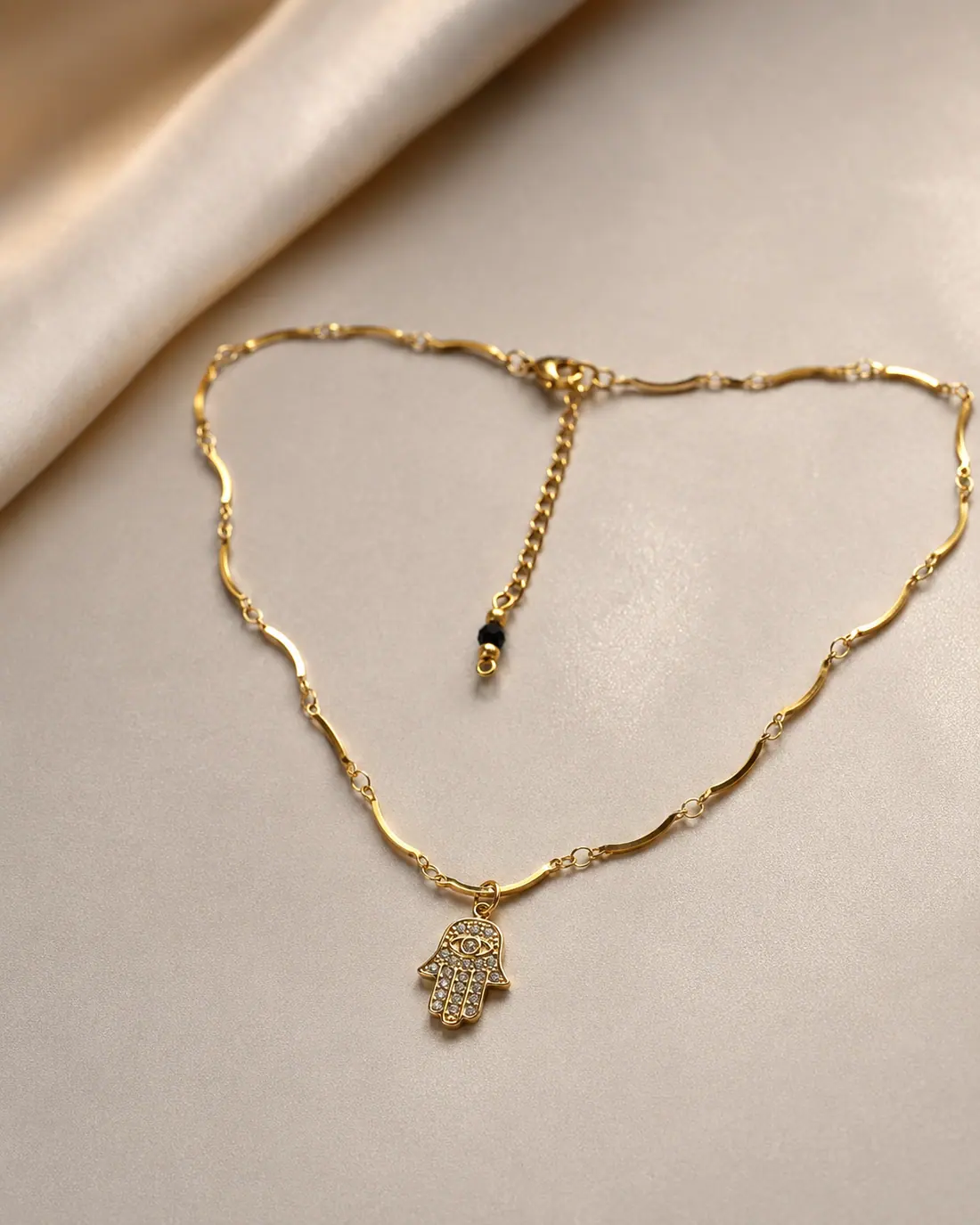 Collier NE0028