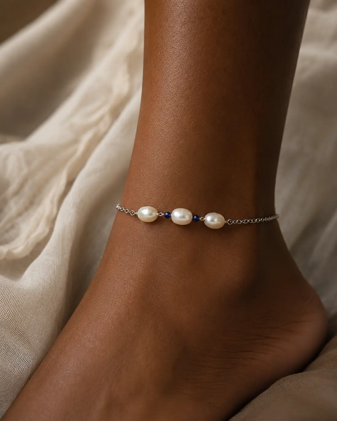 Bracelet de cheville AN0003 porté